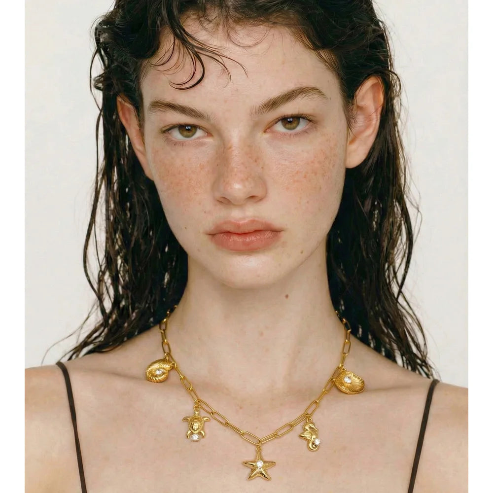 Colar com Pingente de Concha e Estrela-do-mar da Série Ocean Yhpup em Aço Inoxidável com Zircônia, Banhado a Ouro 16K e PVD Platina, Joia de Verão